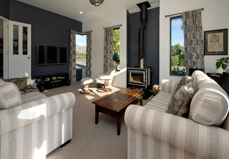 137 Aldinga Avenue Stoke_8