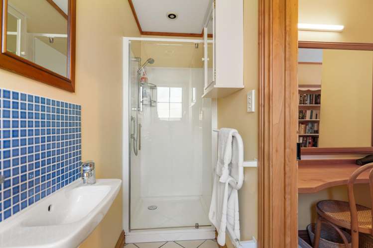 7 Redwood Lane Martinborough_11