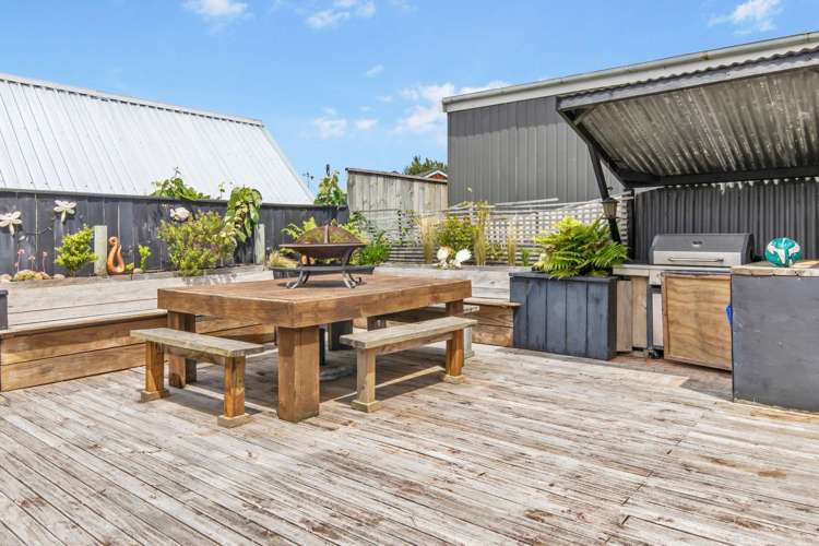 157 Kingswood Road Brookfield_18