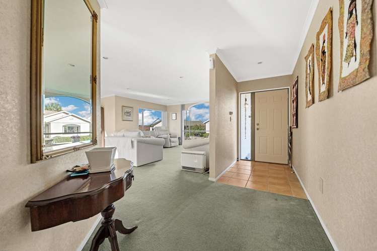 7 Amesbury Rise Henderson_12