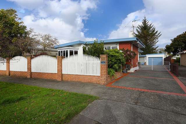 68 Queens Grove Lower Hutt_1