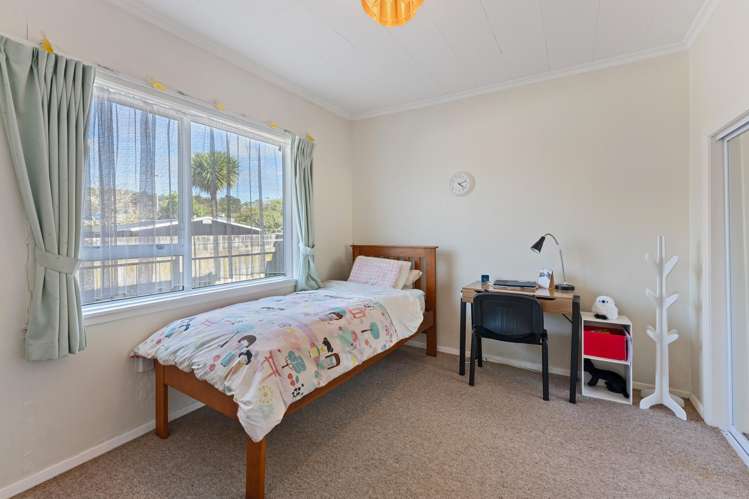76 Oxford Street Tawa_12