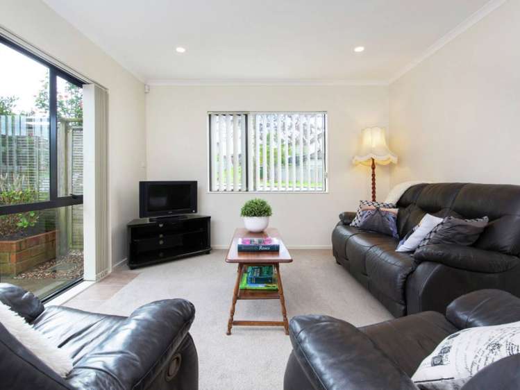 19 Kaitune Drive Flat Bush_1