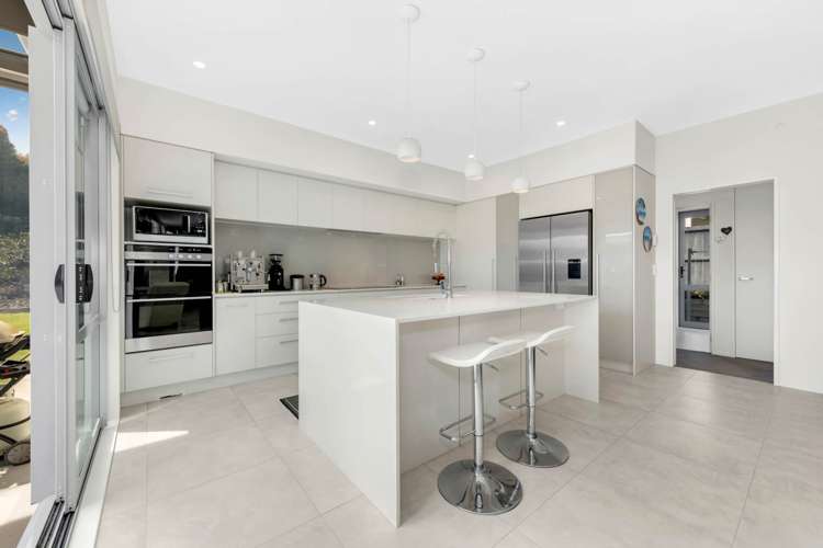 6 Lydiard Place Beachlands_14