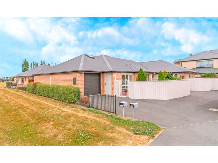 54 Somerville Crescent Aidanfield_1