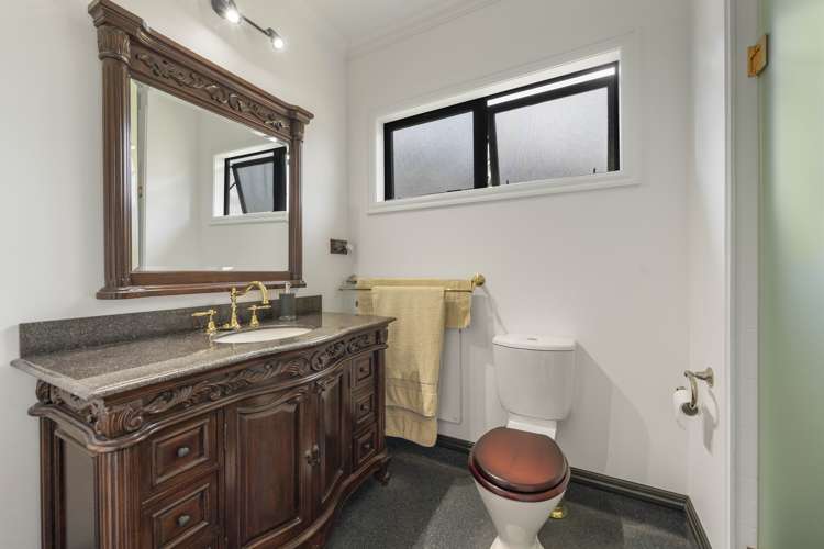 736 Tukairangi Road Kinloch_12