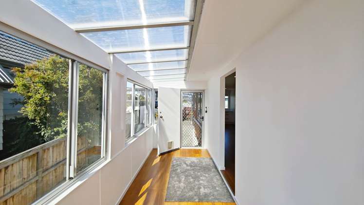 1/82 Pupuke Road Hillcrest_8