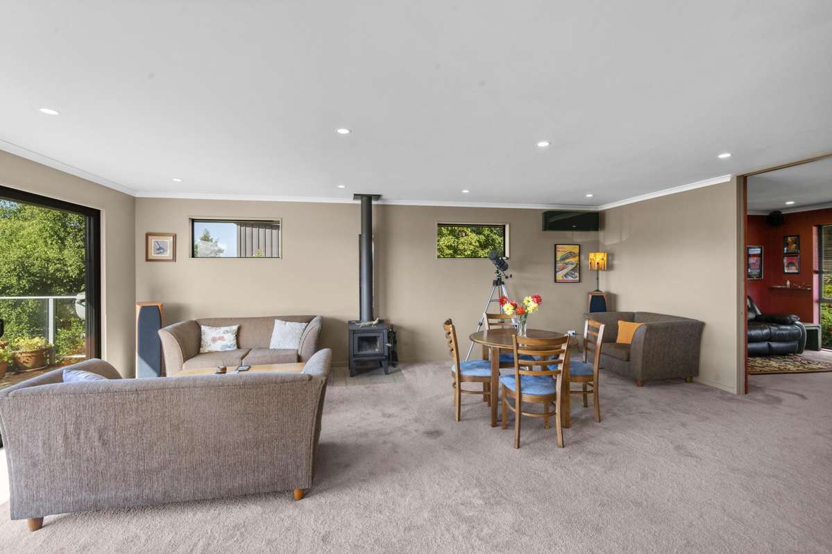 1806 Cust Road_5