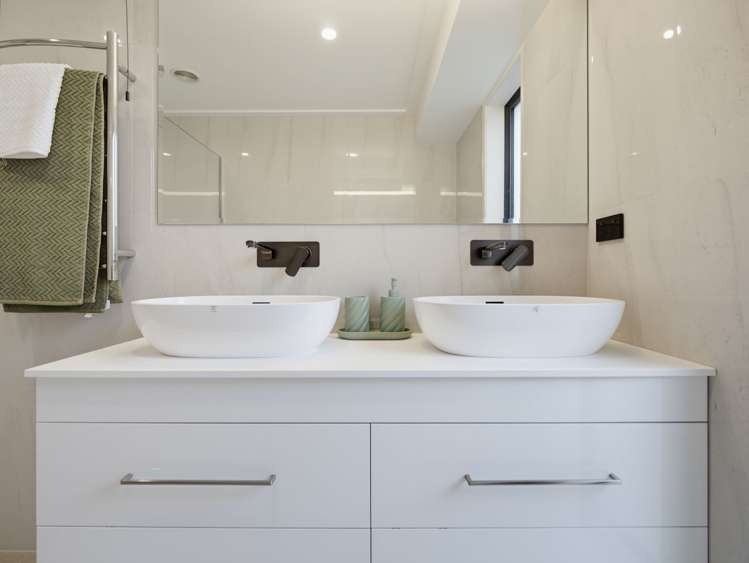 27 Costello Drive Ngatea_16