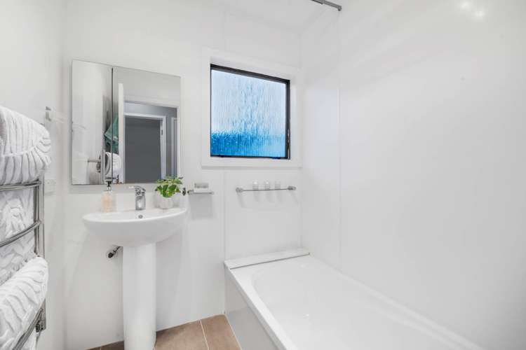 2/51 Eskdale Road Birkdale_14