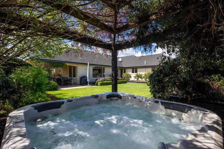 2 Aratia Way Richmond_26