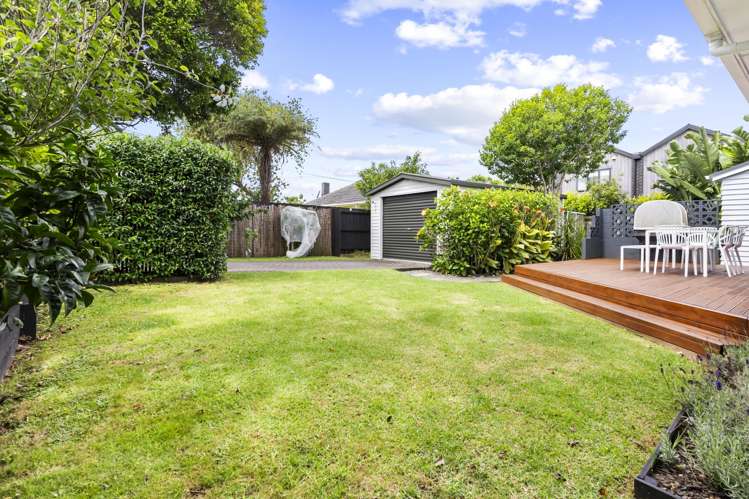 1A Rixon Place Te Atatu Peninsula_16