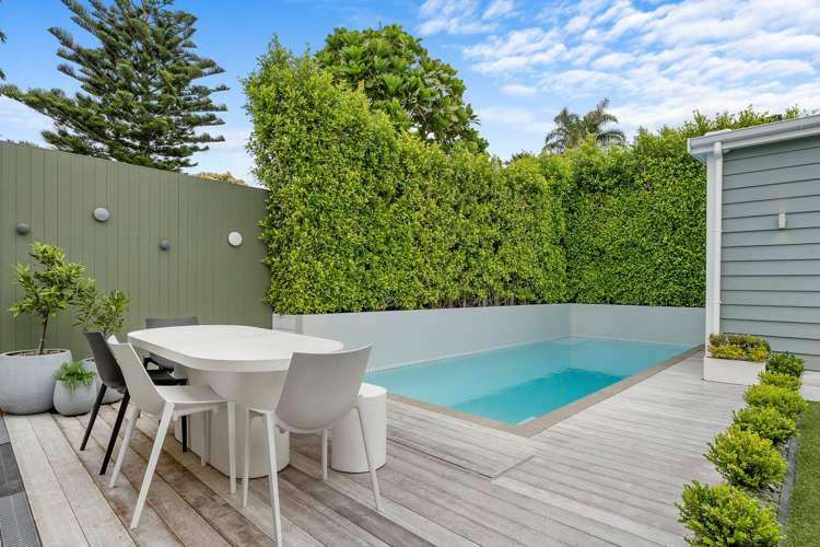 9 Shoal Bay Road Devonport_31