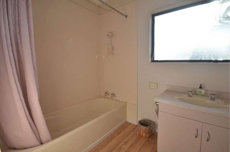 1b Stephens Place Hairini_8