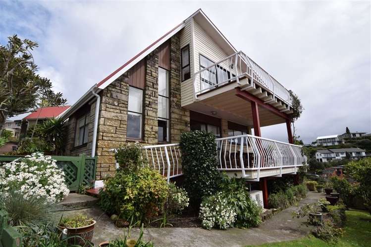 10 Pine Grove Tairua_0