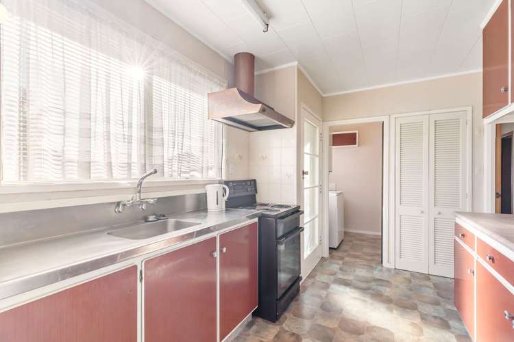 8 Warden Place Mangere Bridge_5