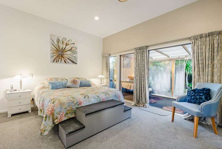 18 Oakford Park Crescent Greenhithe_6