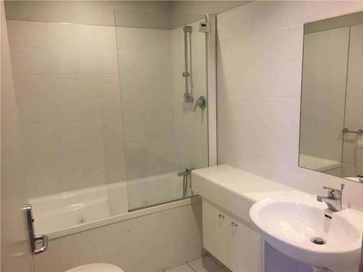 2b/205 Hobson Street Auckland Central_5