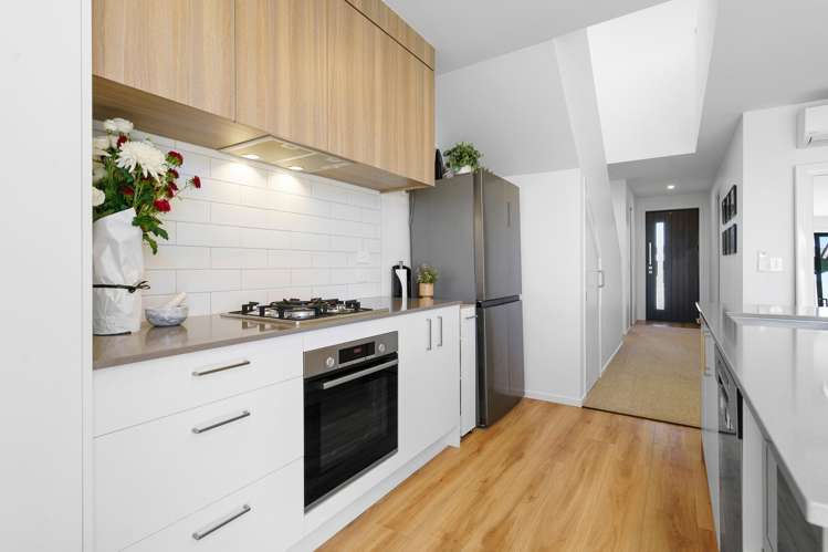 2/102 Swayne Road Cambridge_4