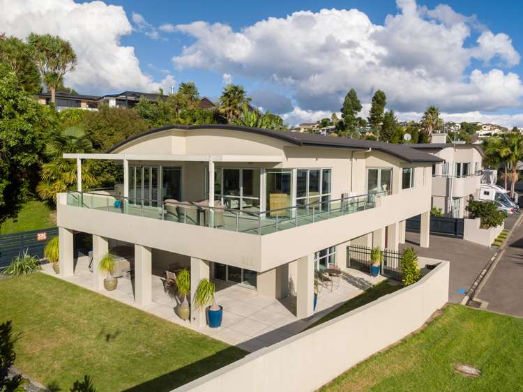 10 Azores Way Welcome Bay_17