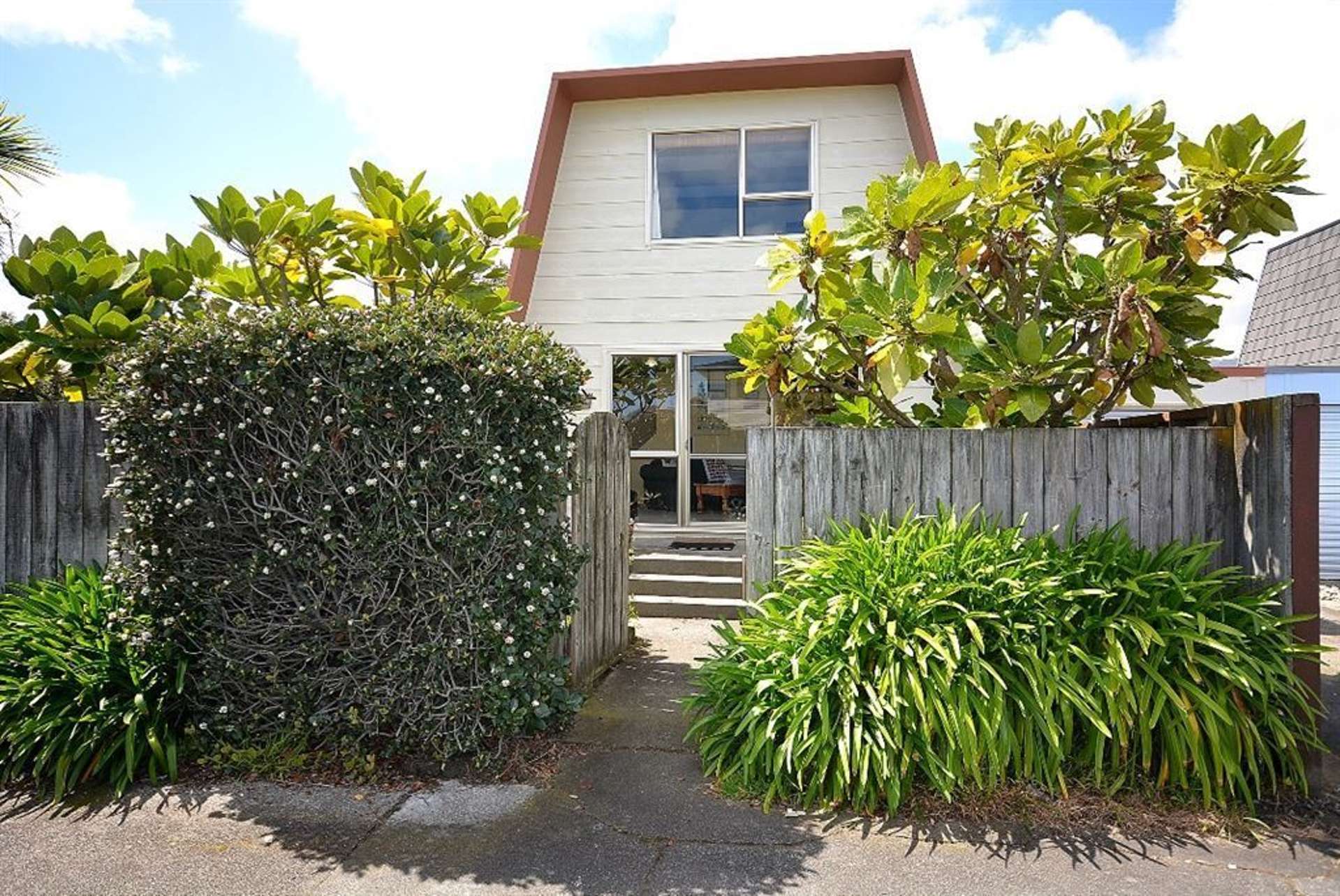 122 Field Way Waikanae Beach_0