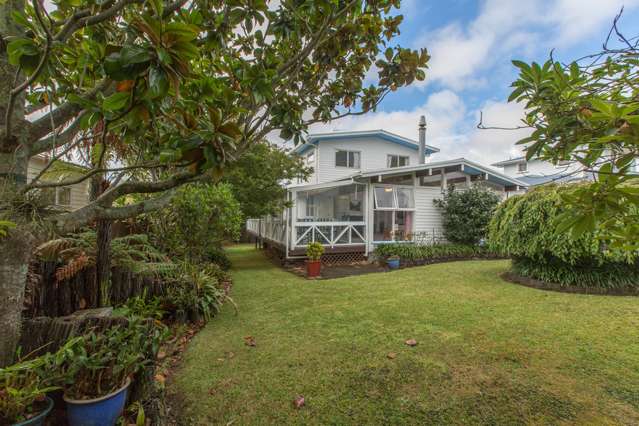 4 De Thiery Place Pakuranga Heights_1