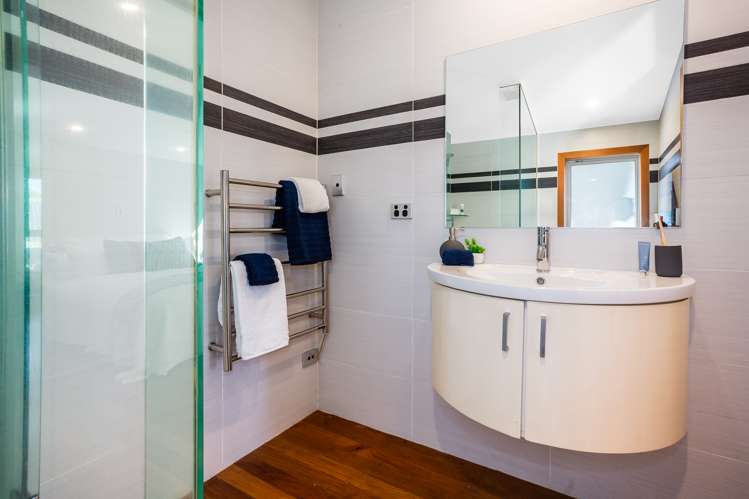 7a Sunset Parade Plimmerton_10