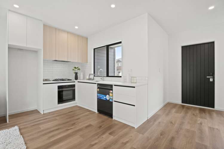 293 Flat Bush School Road_3