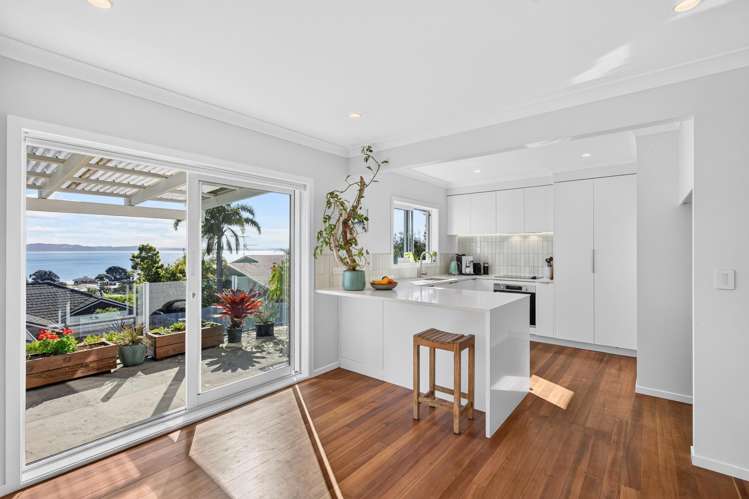 954 Whangaparaoa Road Manly_9