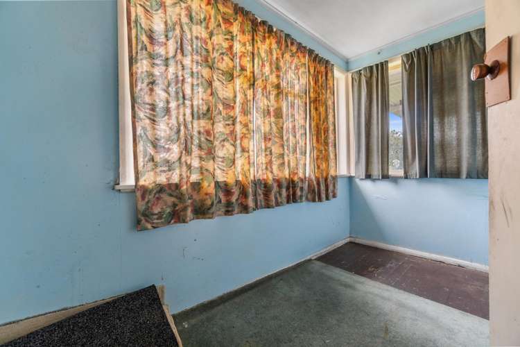 1300 Hazelmere Crescent_5