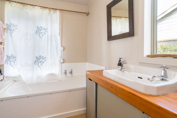 3 Roebuck Rise Broad Bay_7