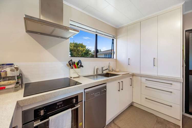 2/283 Westminster Avenue Tamatea_8