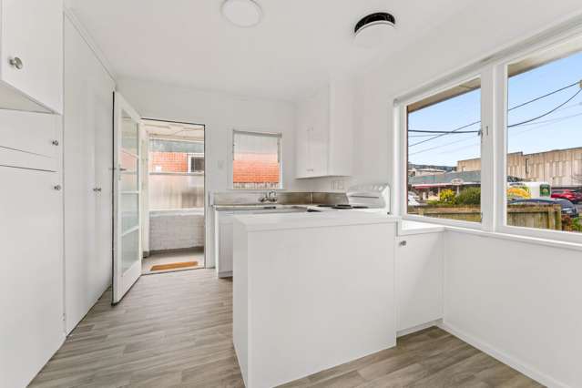 1/1 Brook Street Milford_2