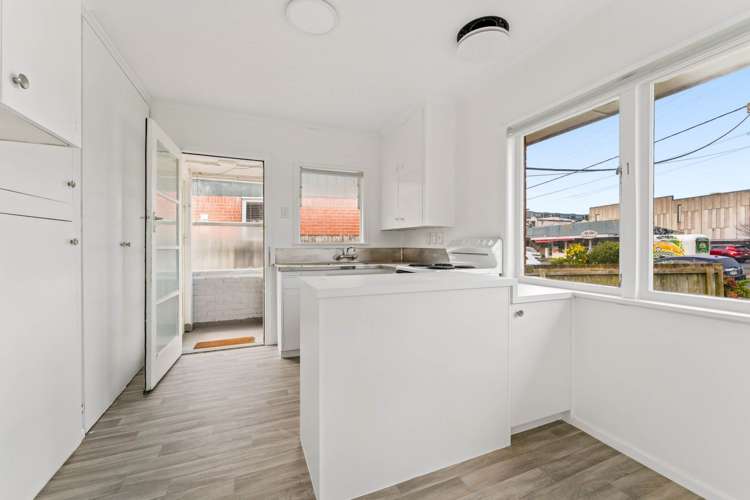 1/1 Brook Street Milford_2