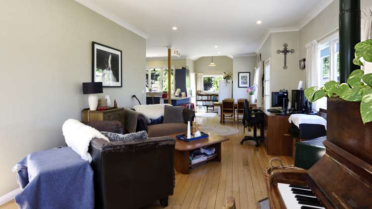 5 Kakenga Road Stoke_5