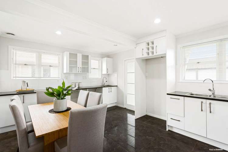 54 Olsen Avenue Hillsborough_7