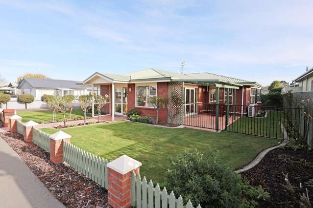 Spacious, Solid and Sought-After on Dublin Street!