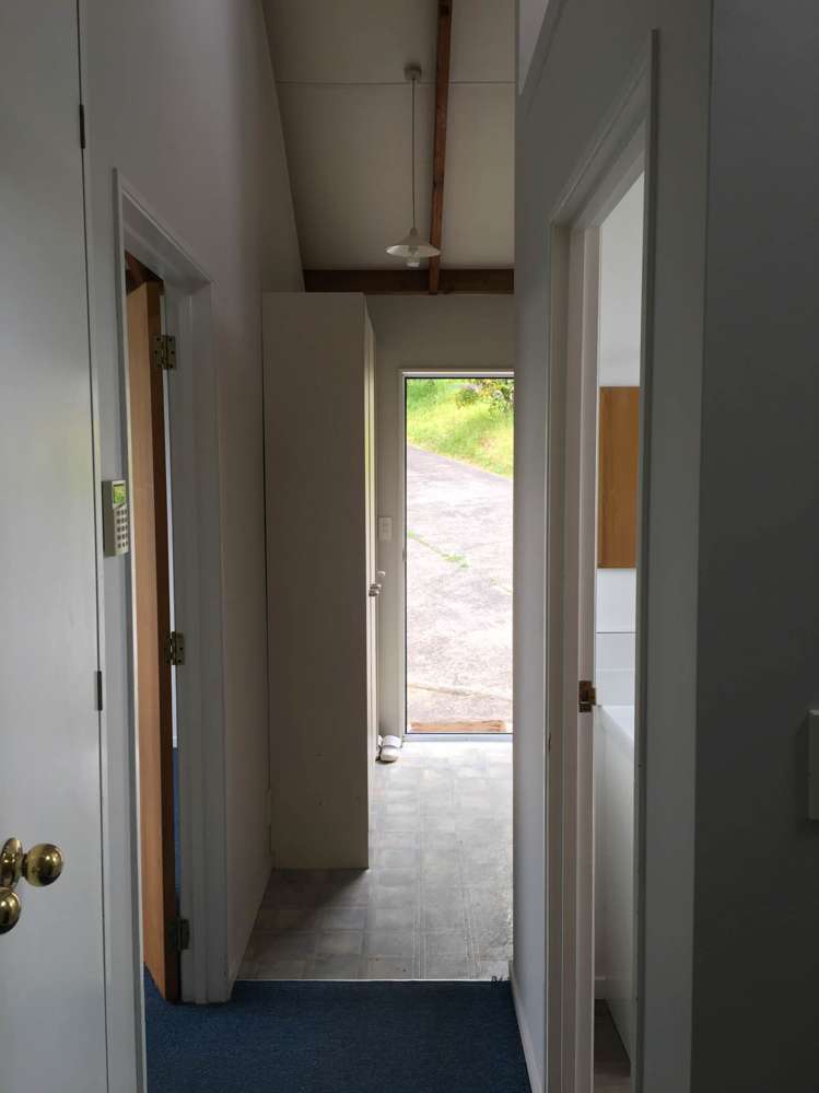 11B Helicon Place Sunnynook_11