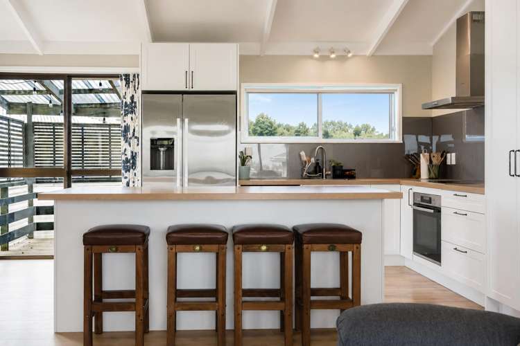 1074 Te Rahu Road_1