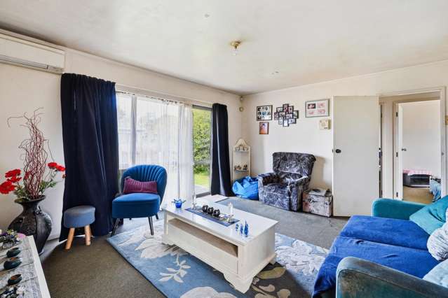 20A Grayson Avenue Mangakakahi_4