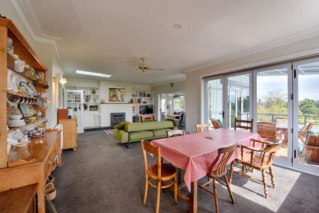 11 Rock Street Gore Surrounds_3