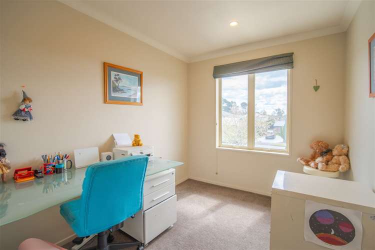 6 Benmore Gard Harewood_15