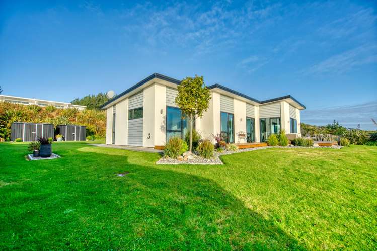 14 Tasman View Road Paroa_34