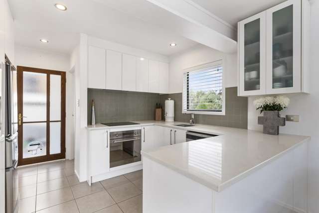 4/4 Webber Street Westmere_2