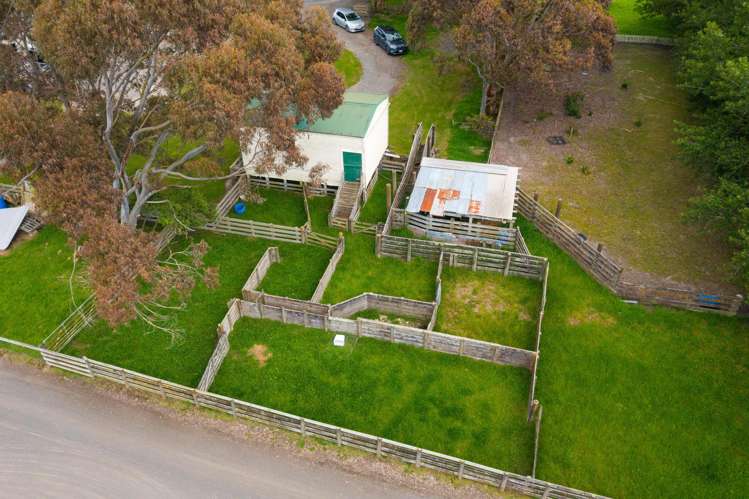 986 Halcombe Road Halcombe_25