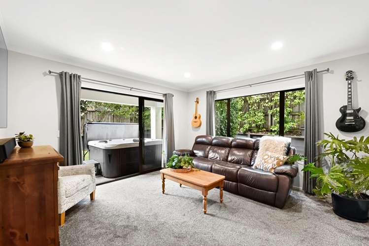 9 Bishopsworth Way Huntington_6