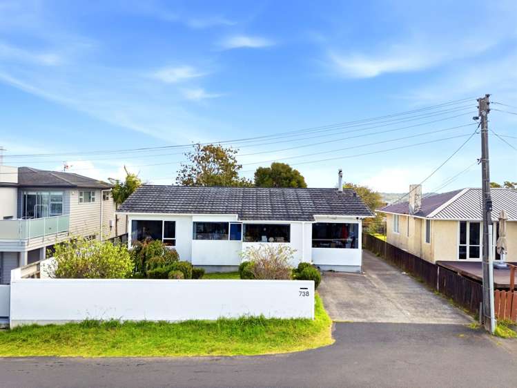 738 & 740 East Coast Road_4