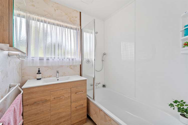 47 Saddleback Rise Murrays Bay_16