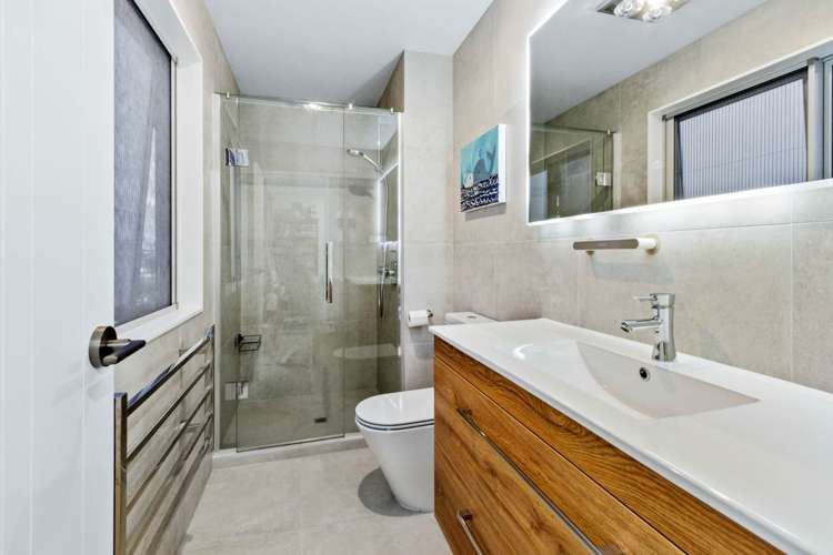 32 Bearing Parade Long Bay_23