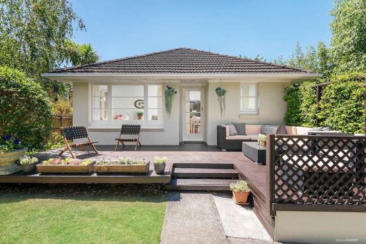 2/221 Lake Road Belmont_1